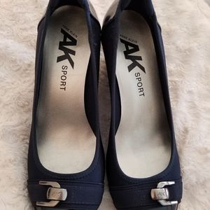 Wedge shoes with buckle